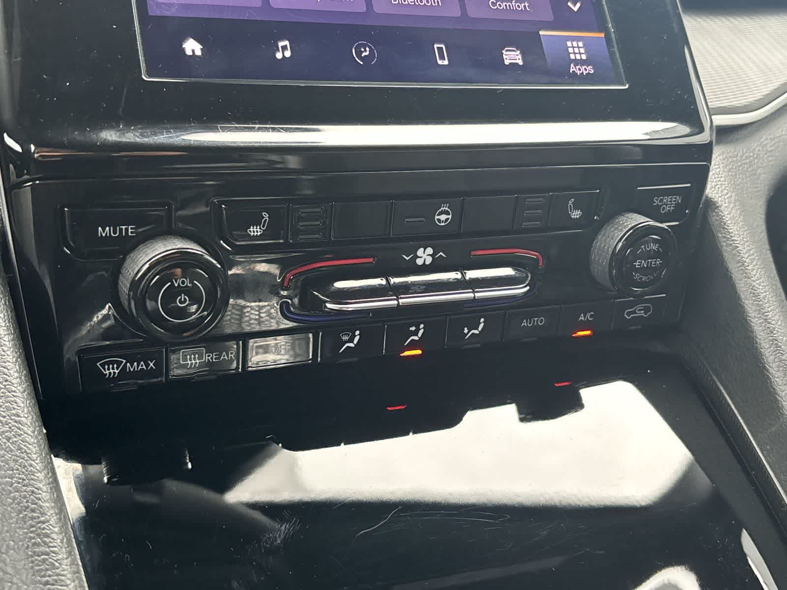 Thumbnail: 2024 Jeep Grand Cherokee L - 24