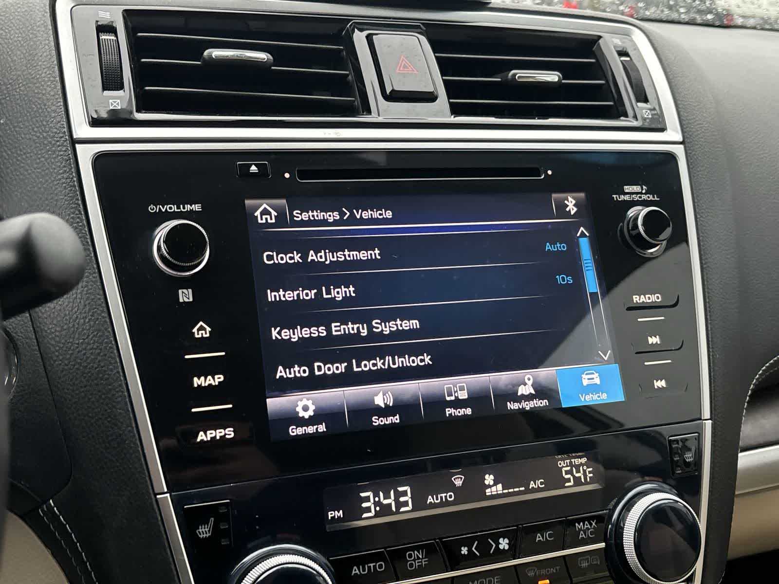 Thumbnail: 2018 Subaru Outback - 18