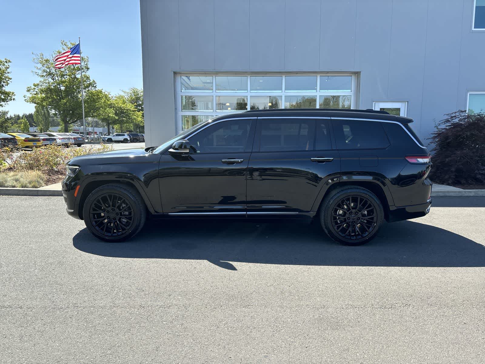 Thumbnail: 2021 Jeep Grand Cherokee L - 2