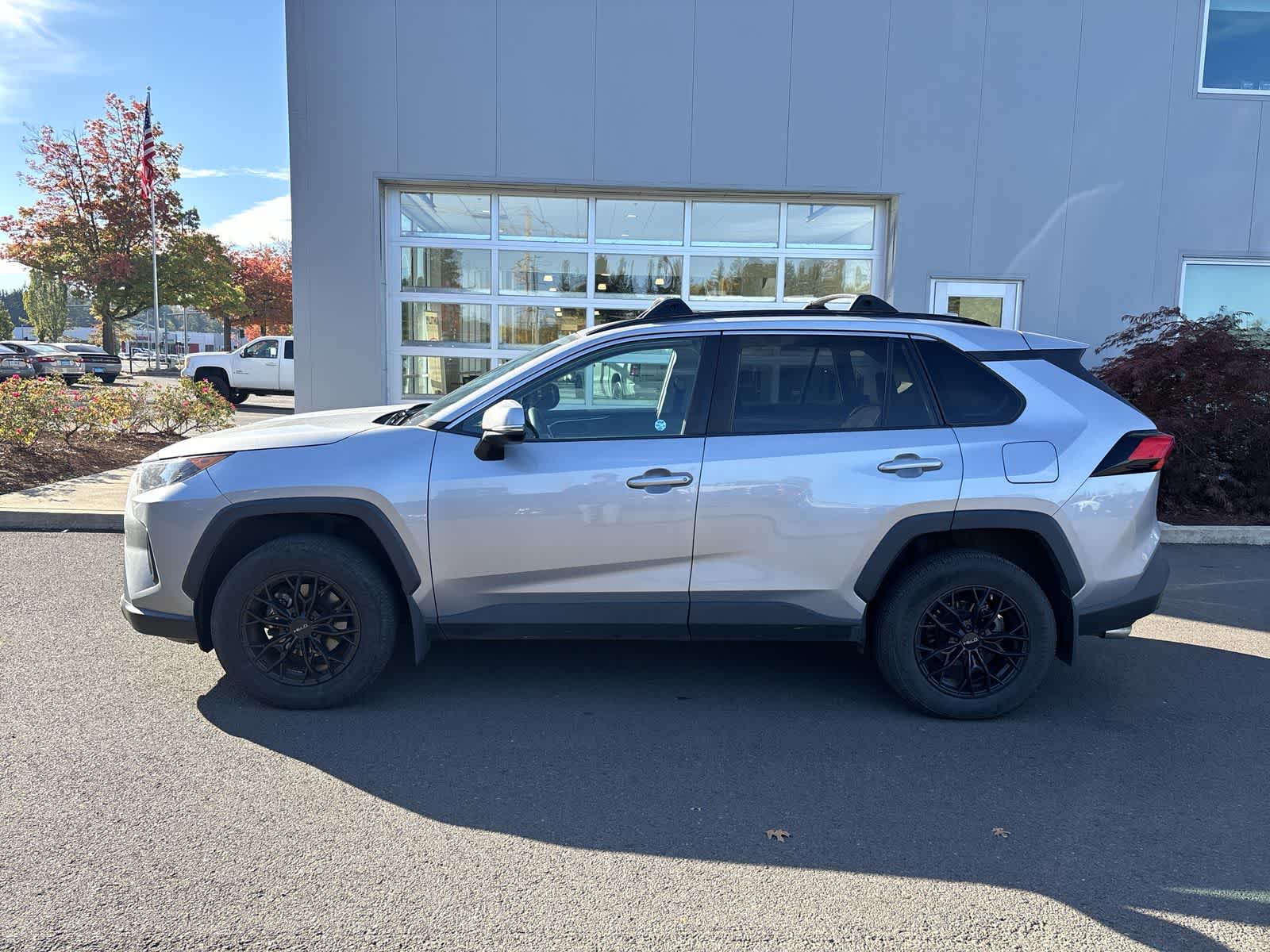 Thumbnail: 2020 Toyota RAV4 - 2