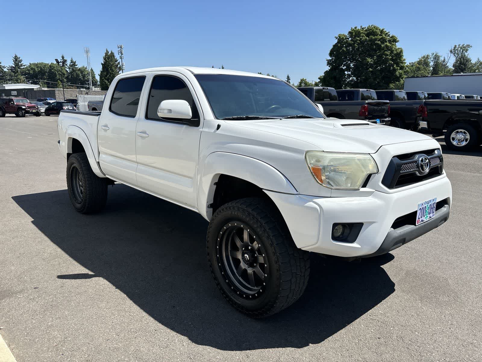 Thumbnail: 2012 Toyota Tacoma - 9