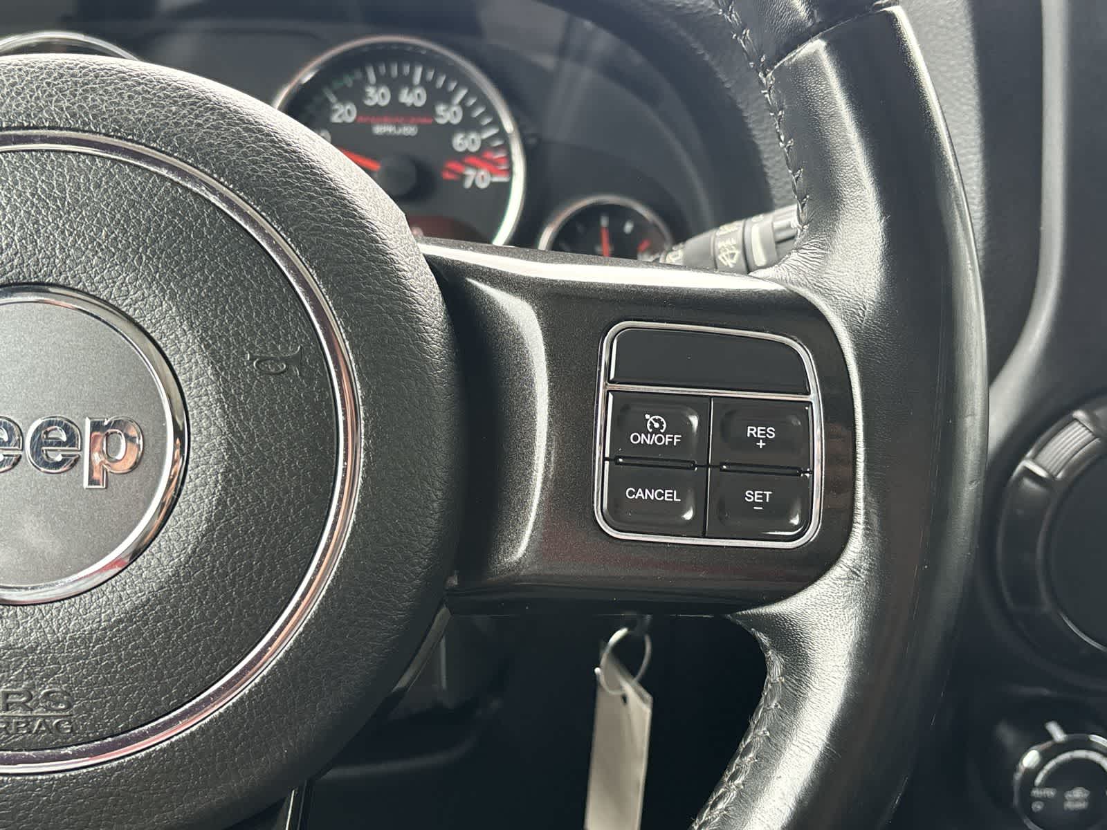 Thumbnail: 2018 Jeep Wrangler - 15
