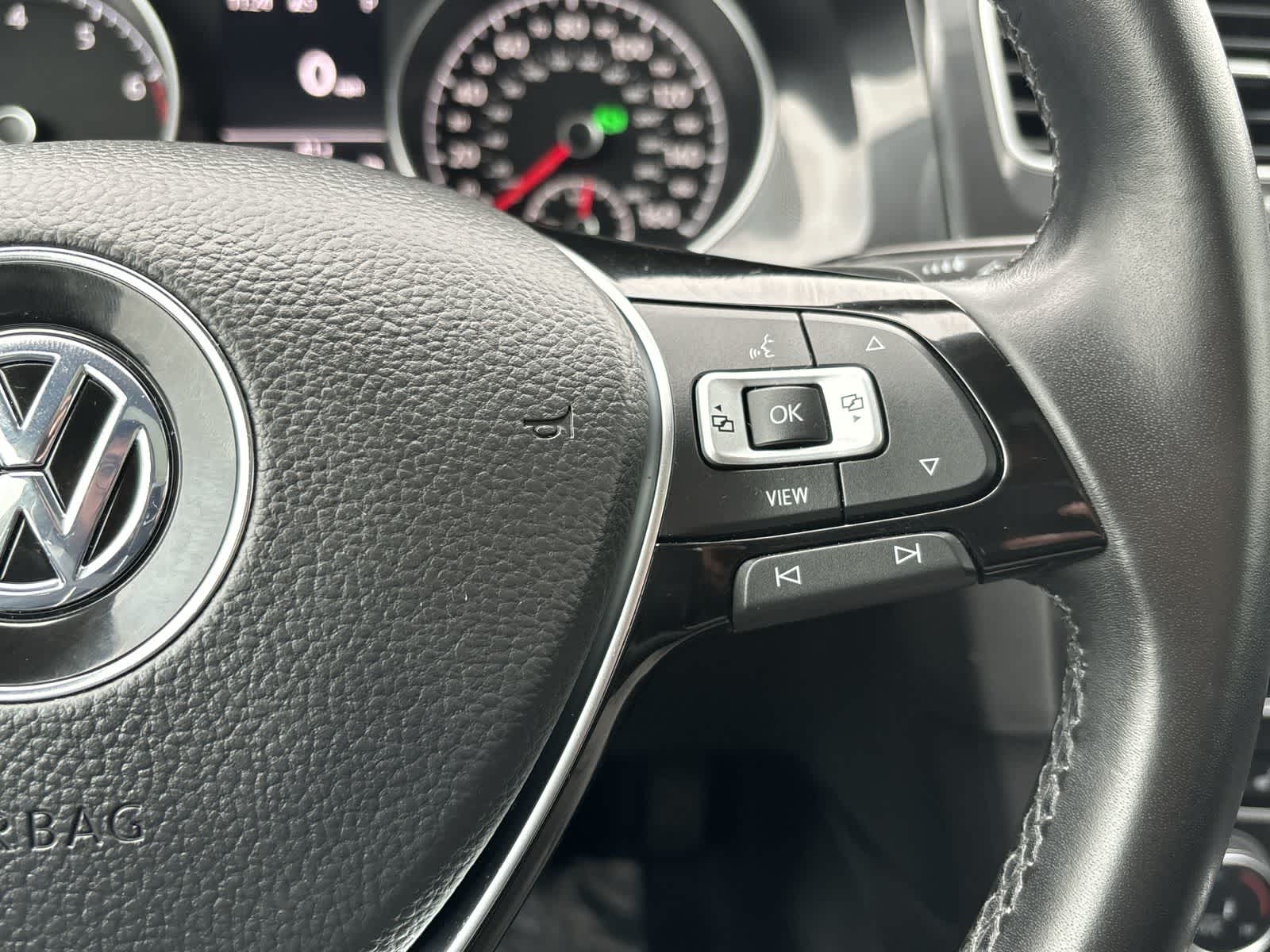 Thumbnail: 2019 Volkswagen Golf - 15