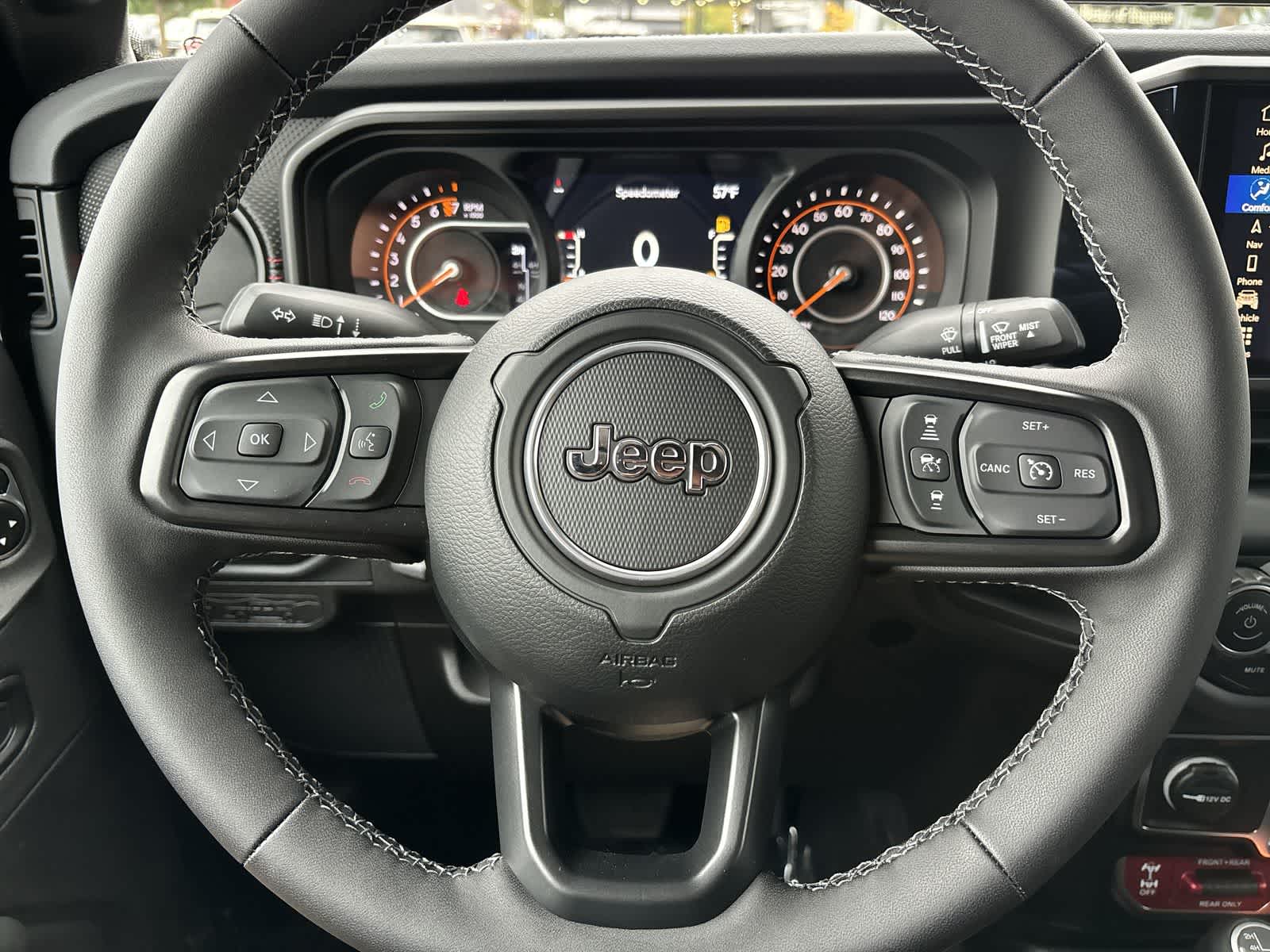 Thumbnail: 2025 Jeep Gladiator - 11