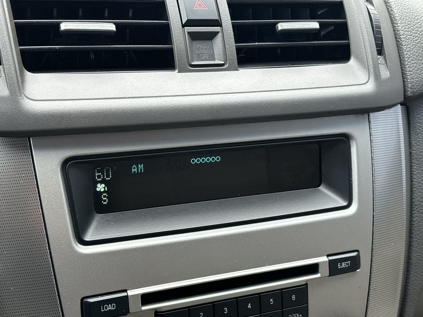 Thumbnail: 2010 Ford Fusion - 18