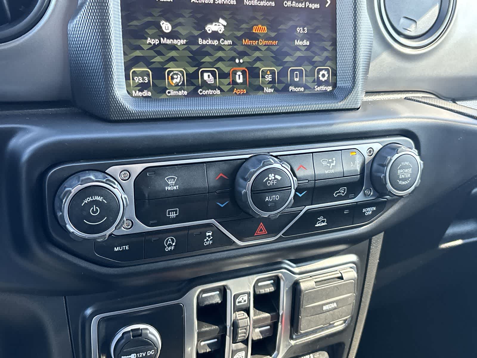 Thumbnail: 2021 Jeep Wrangler - 26