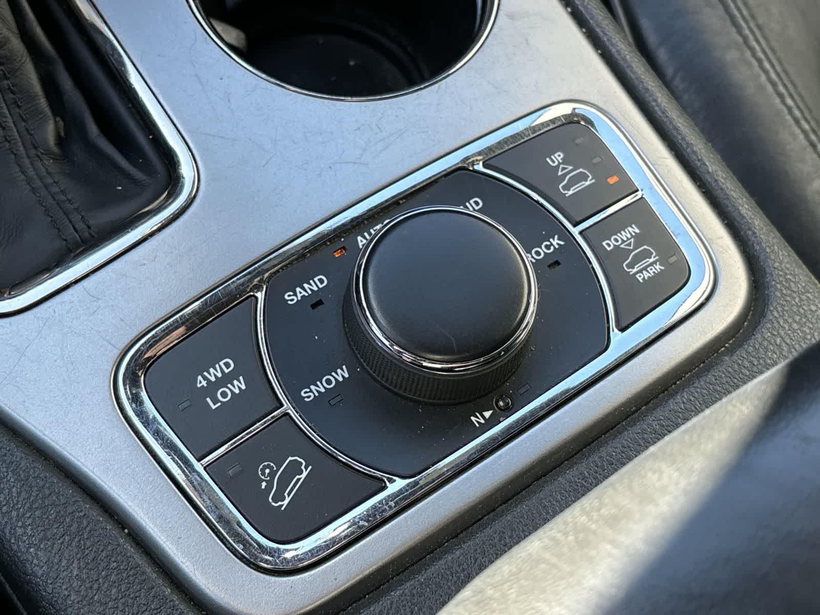 Thumbnail: 2018 Jeep Grand Cherokee - 26