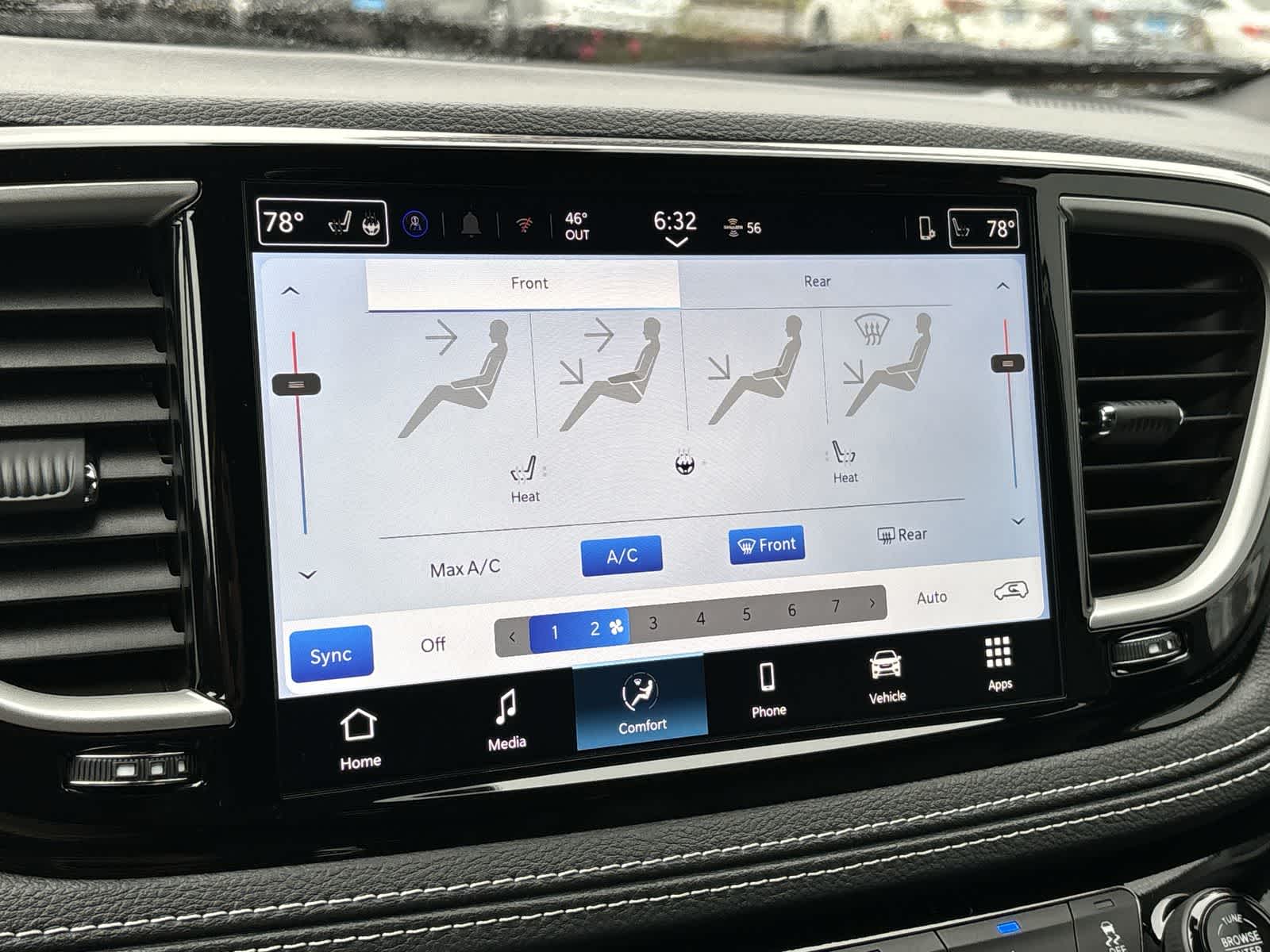 Thumbnail: 2026 Chrysler Pacifica - 16