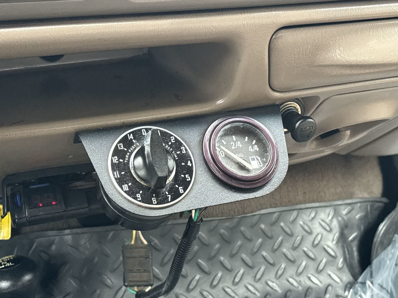 Thumbnail: 2000 Ford F-450 - 19