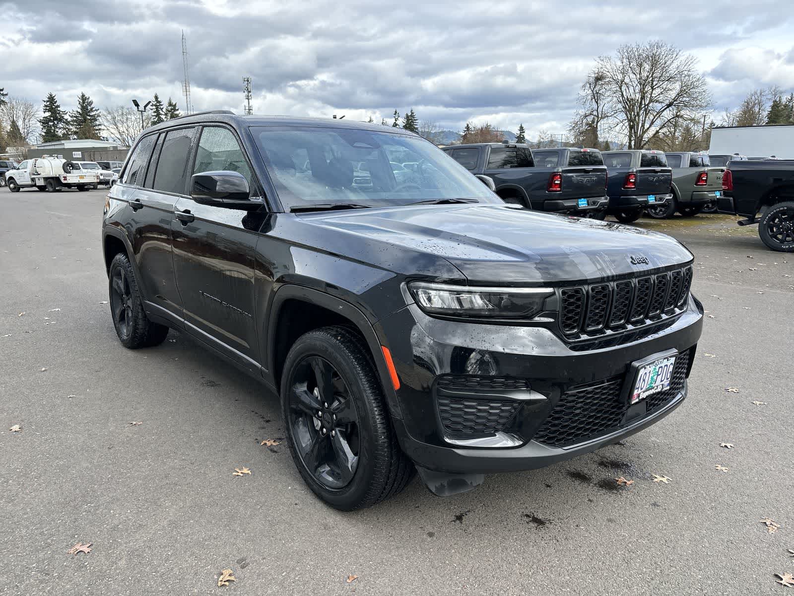 Thumbnail: 2023 Jeep Grand Cherokee - 5