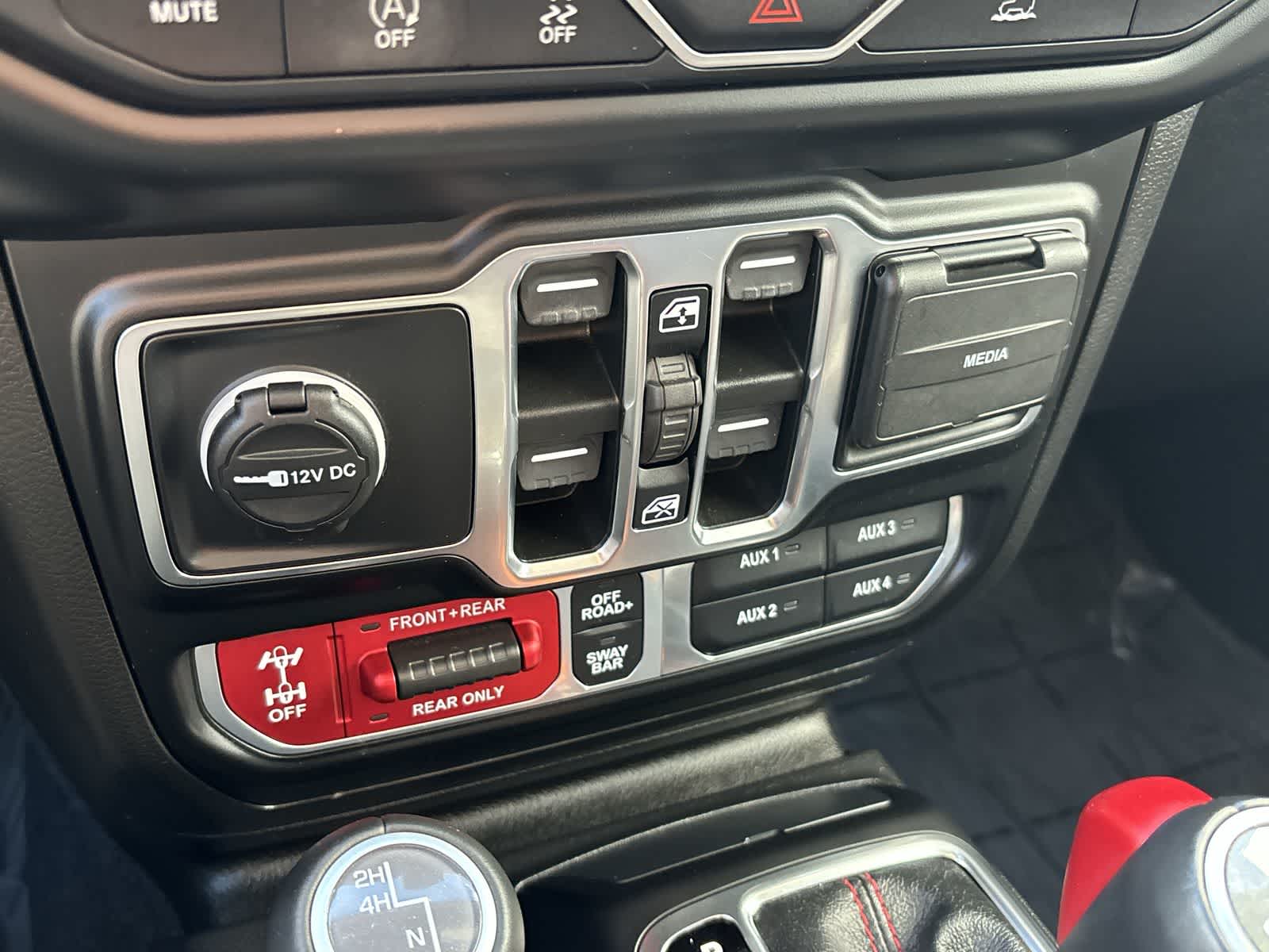 Thumbnail: 2023 Jeep Wrangler - 23