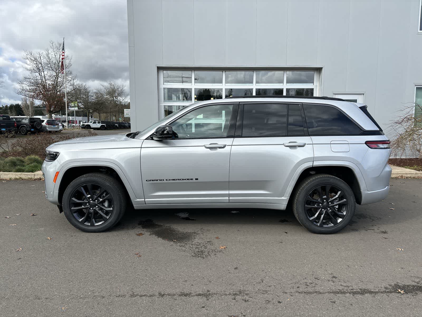 Thumbnail: 2026 Jeep Grand Cherokee - 2