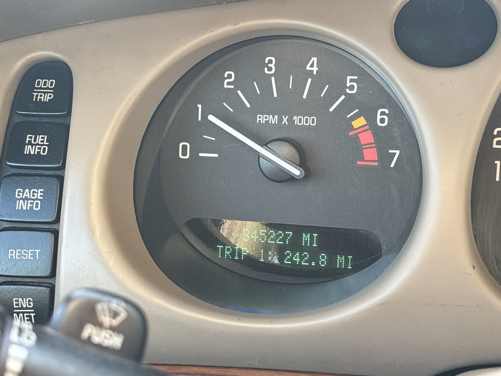 Thumbnail: 2002 Buick LeSabre - 22