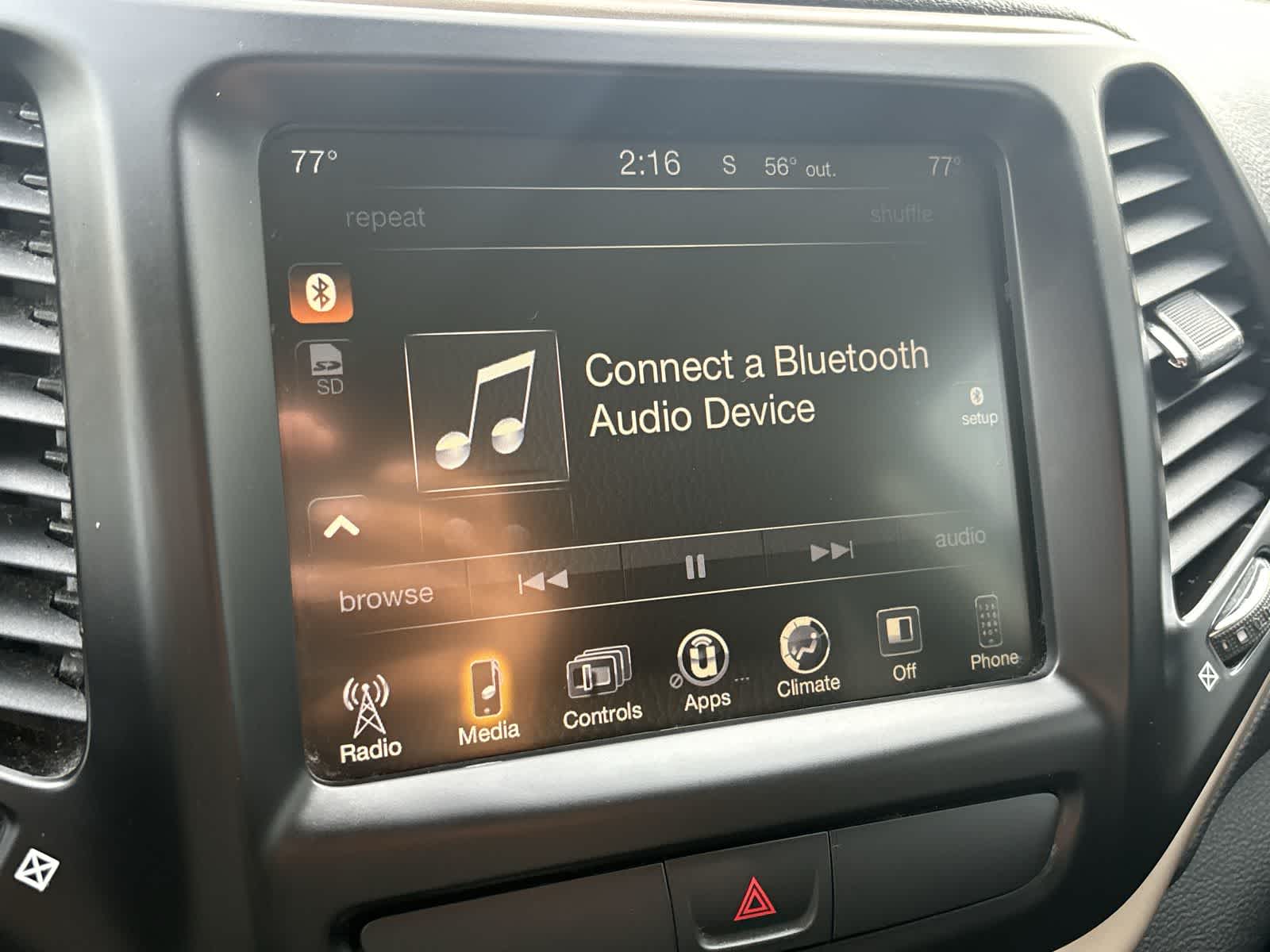 Thumbnail: 2017 Jeep Cherokee - 19