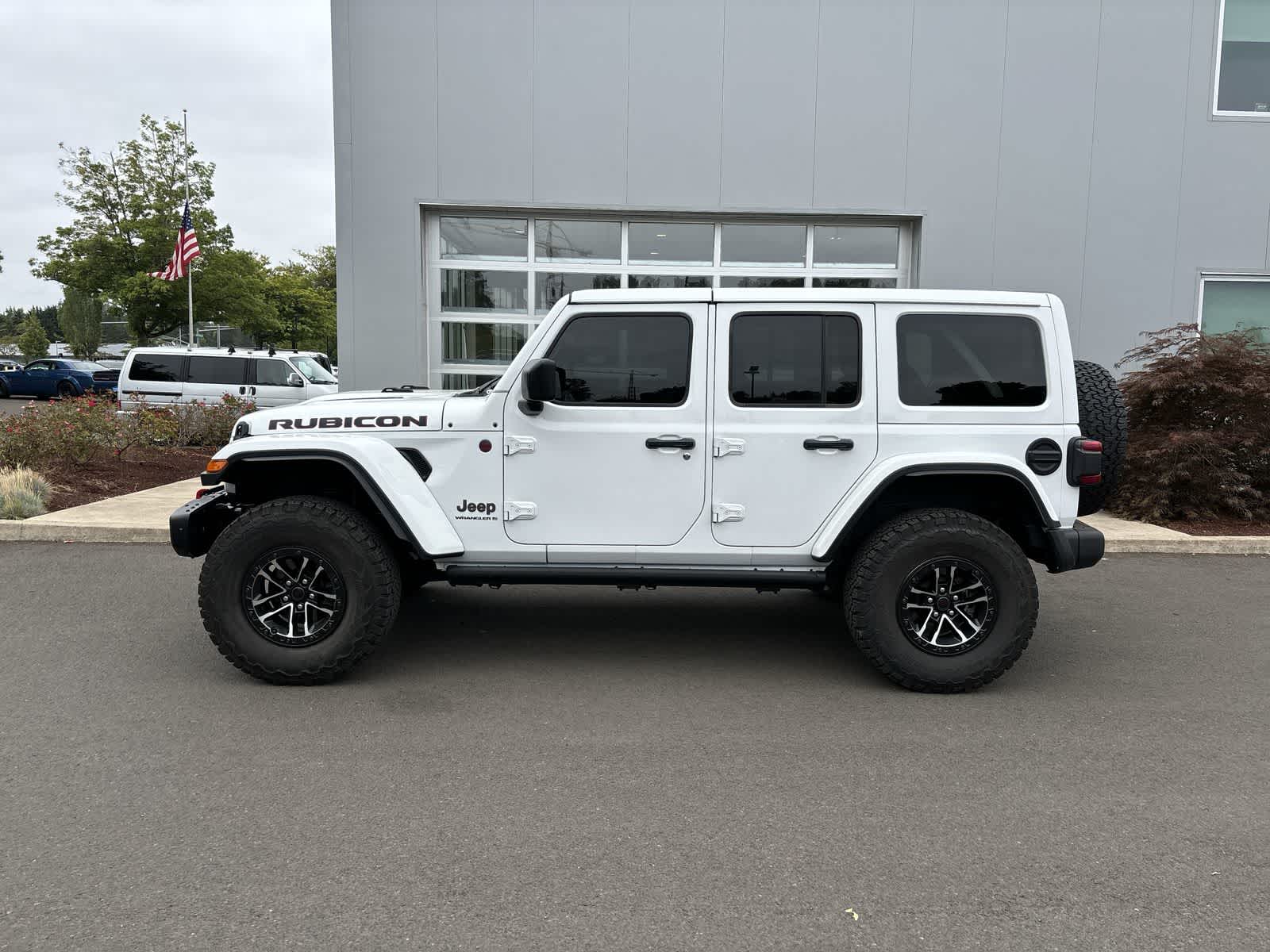 2024 Jeep Wrangler Rubicon photo 2