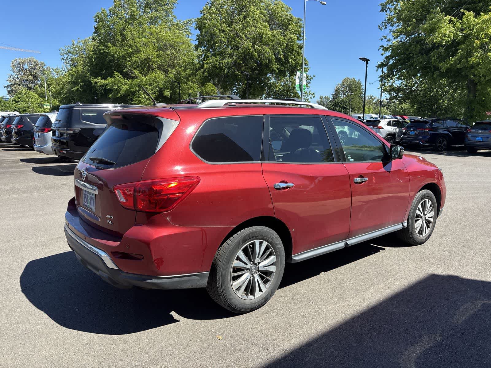 Thumbnail: 2017 Nissan Pathfinder - 2