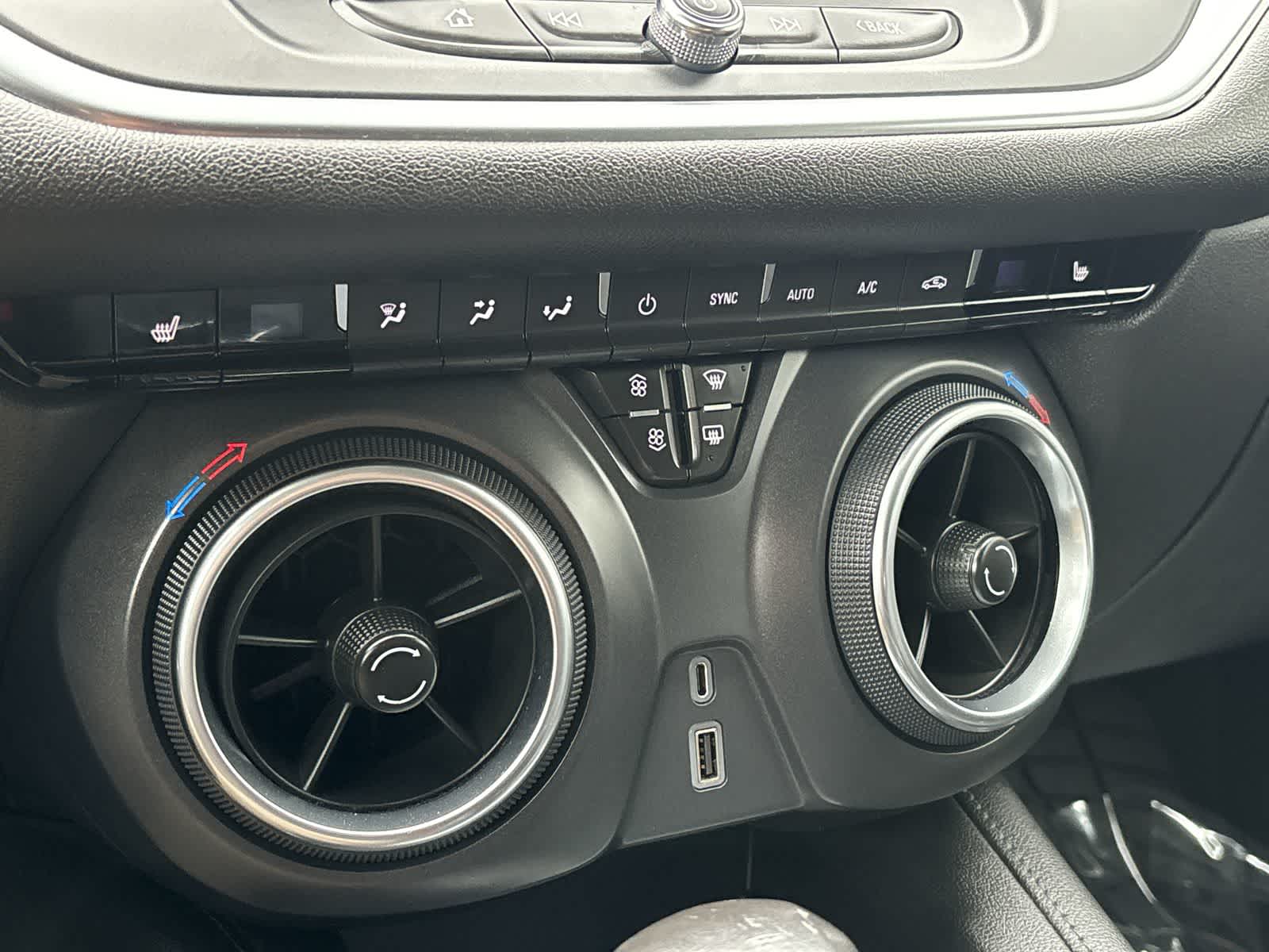 Thumbnail: 2020 Chevrolet Blazer - 24