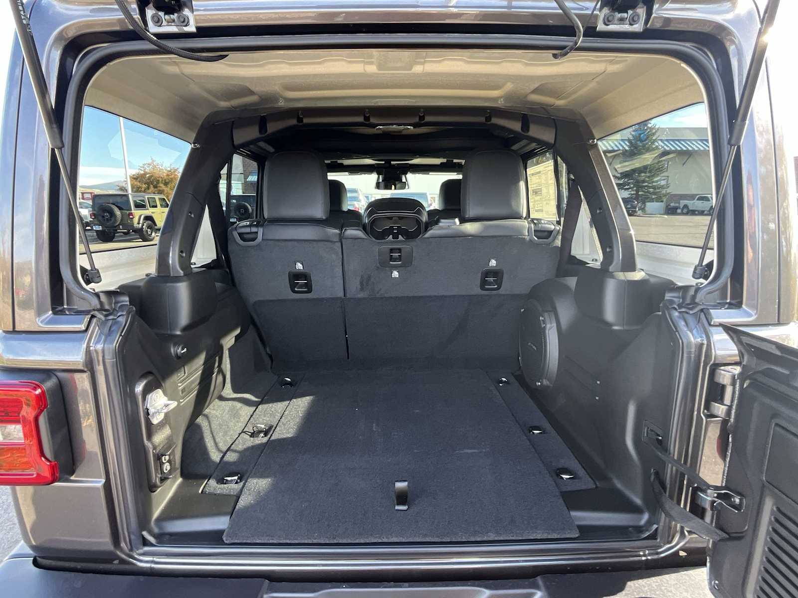 Thumbnail: 2026 Jeep Wrangler - 19