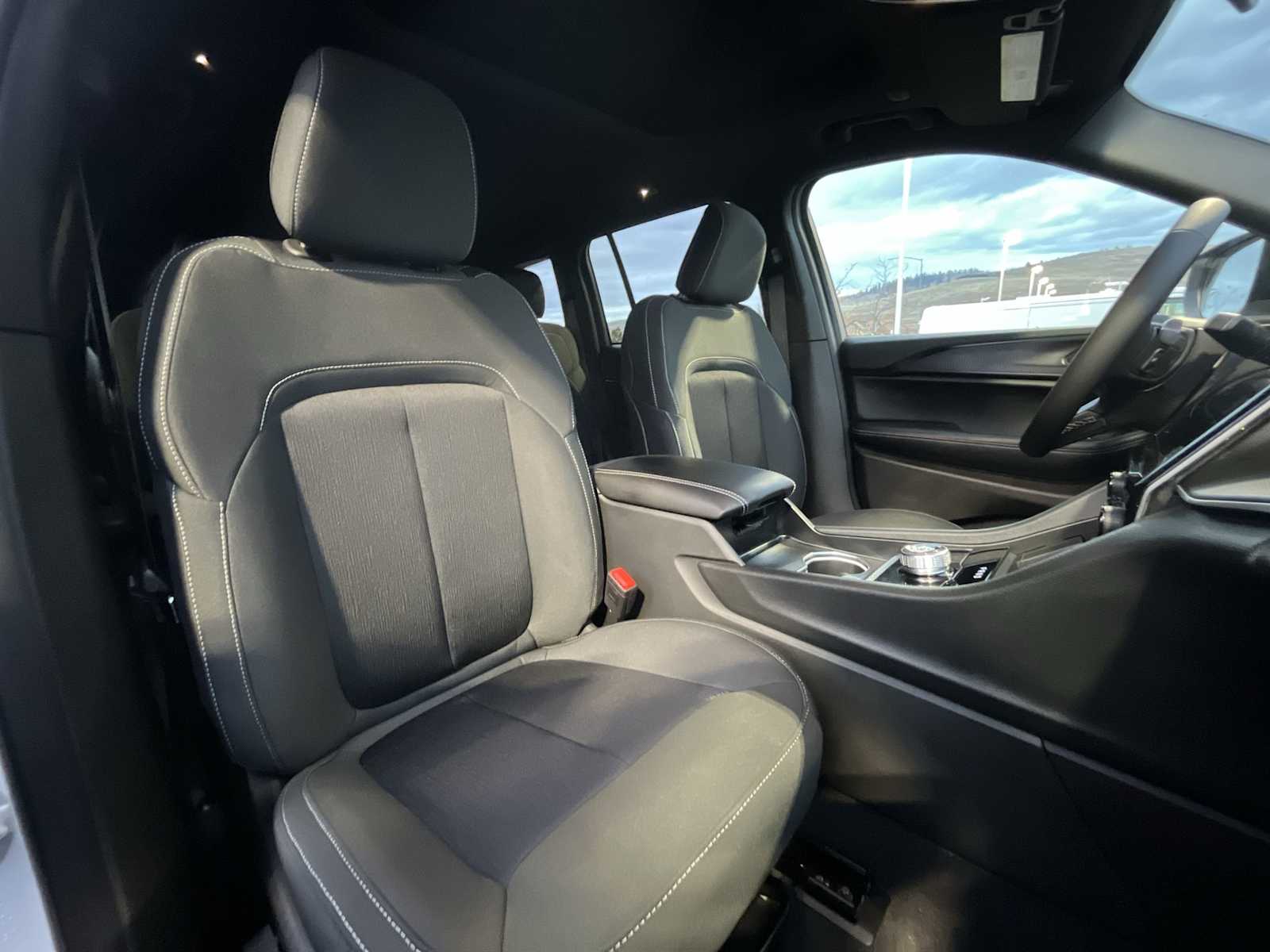 Thumbnail: 2025 Jeep Grand Cherokee - 14