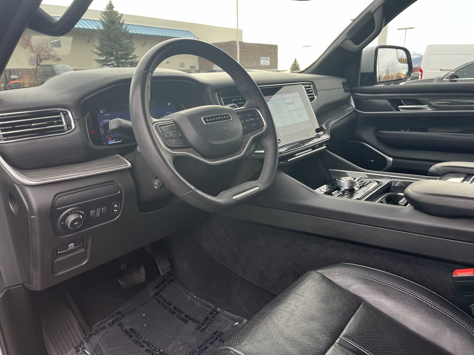 Thumbnail: 2022 Jeep Wagoneer - 2