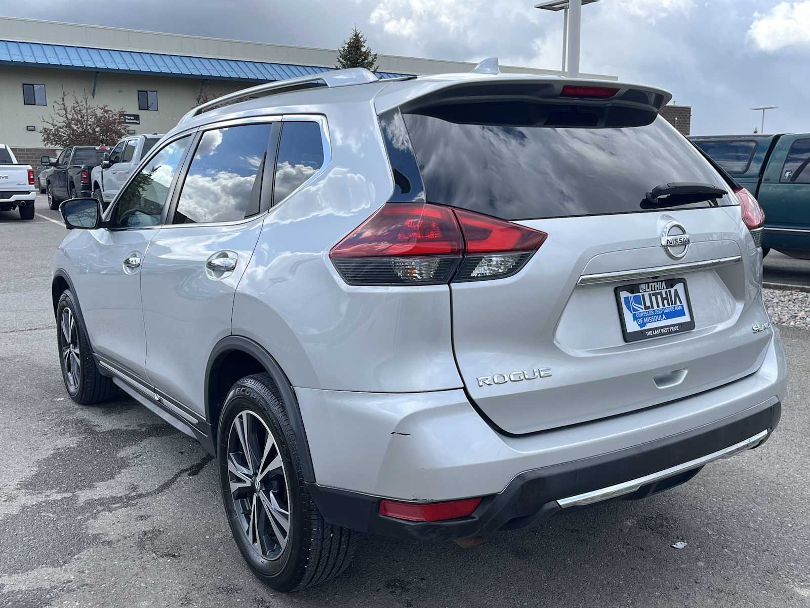 Thumbnail: 2018 Nissan Rogue - 4