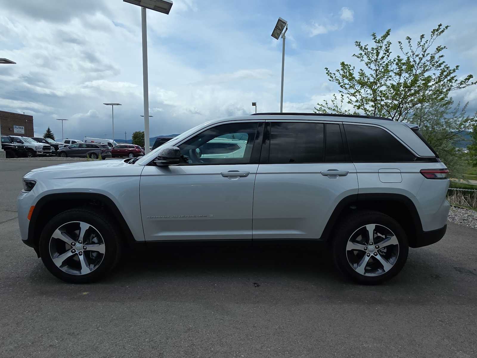 Thumbnail: 2026 Jeep Grand Cherokee - 5