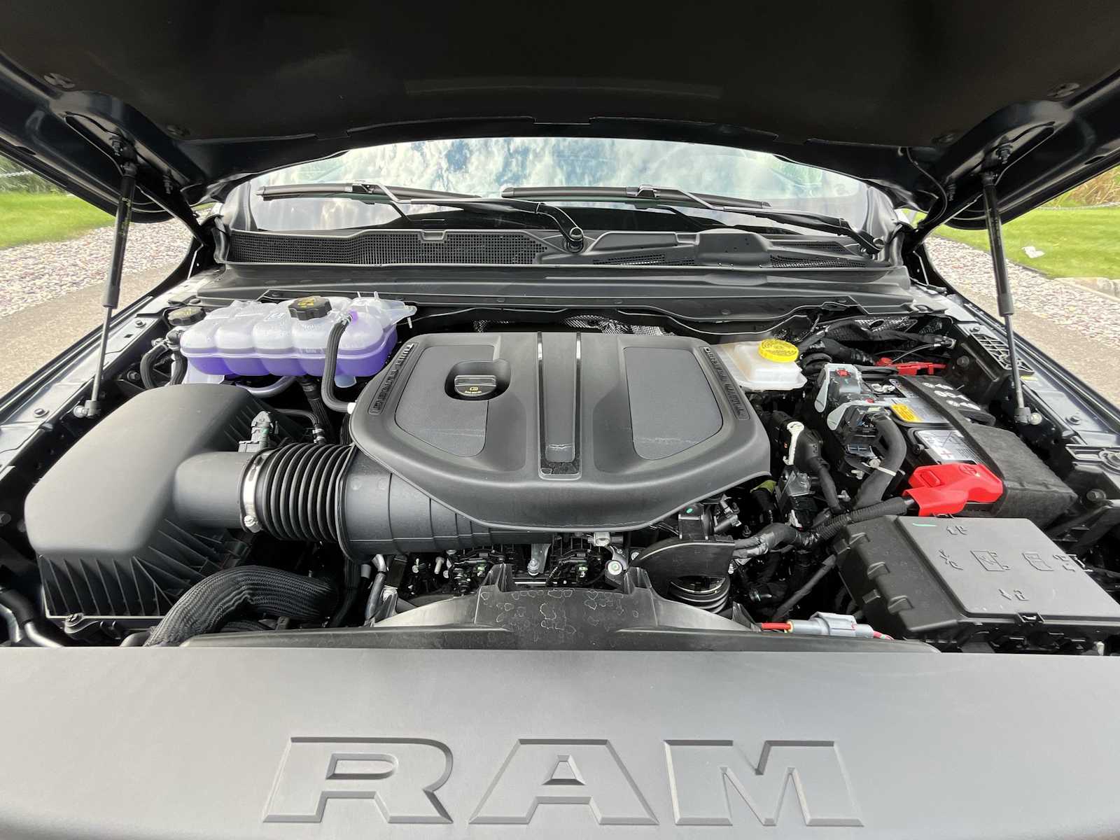 Thumbnail: 2026 RAM 1500 - 9