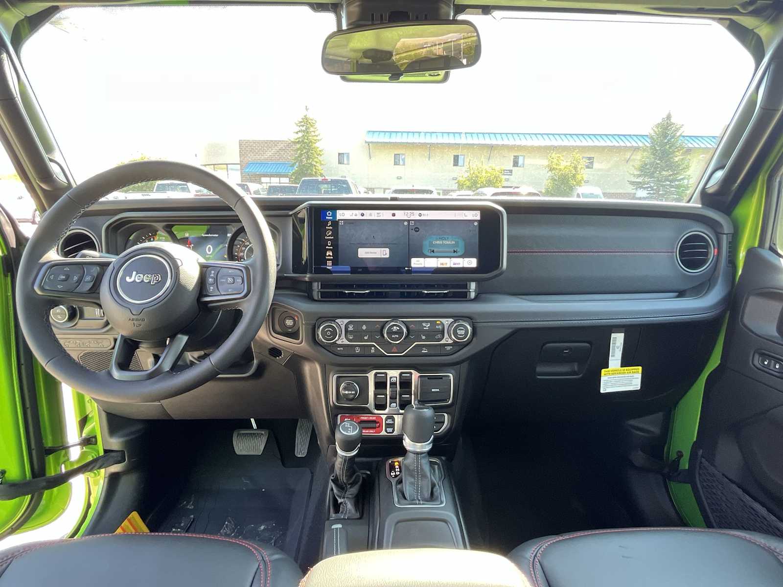 Thumbnail: 2025 Jeep Gladiator - 10