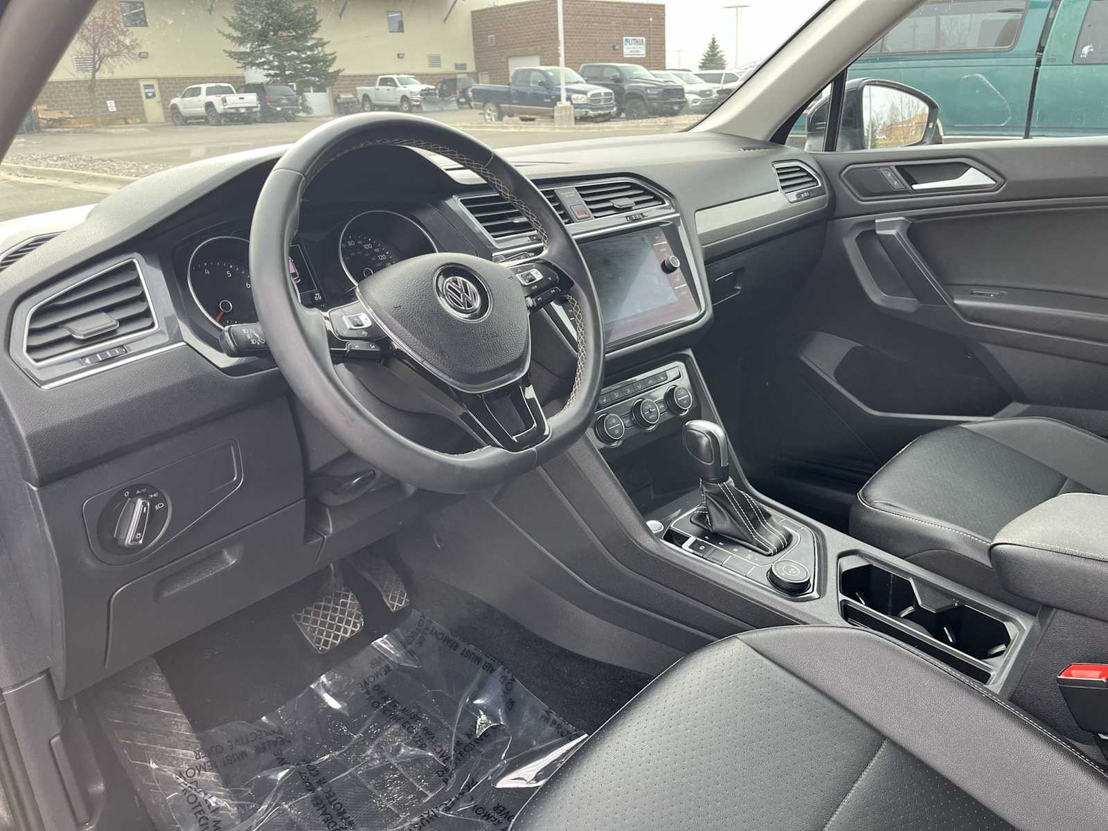 Thumbnail: 2021 Volkswagen Tiguan - 2