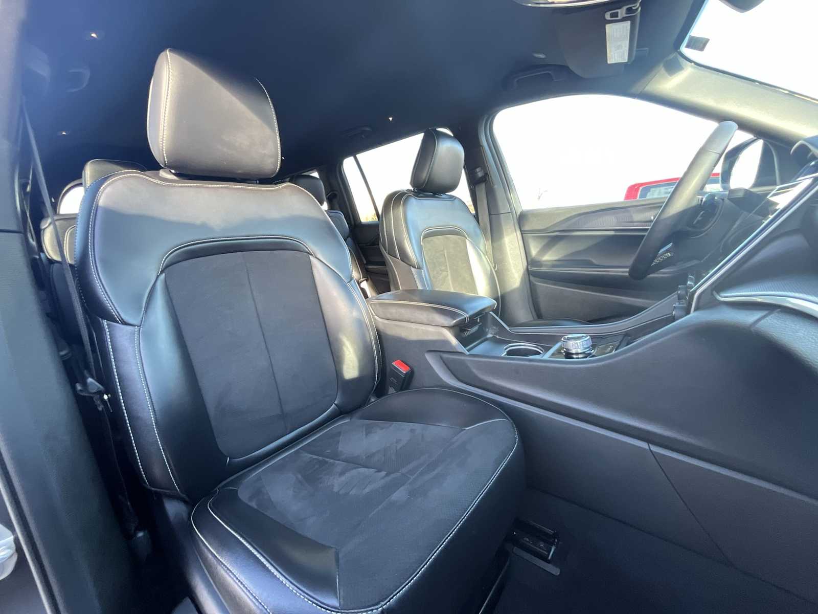 Thumbnail: 2023 Jeep Grand Cherokee - 14