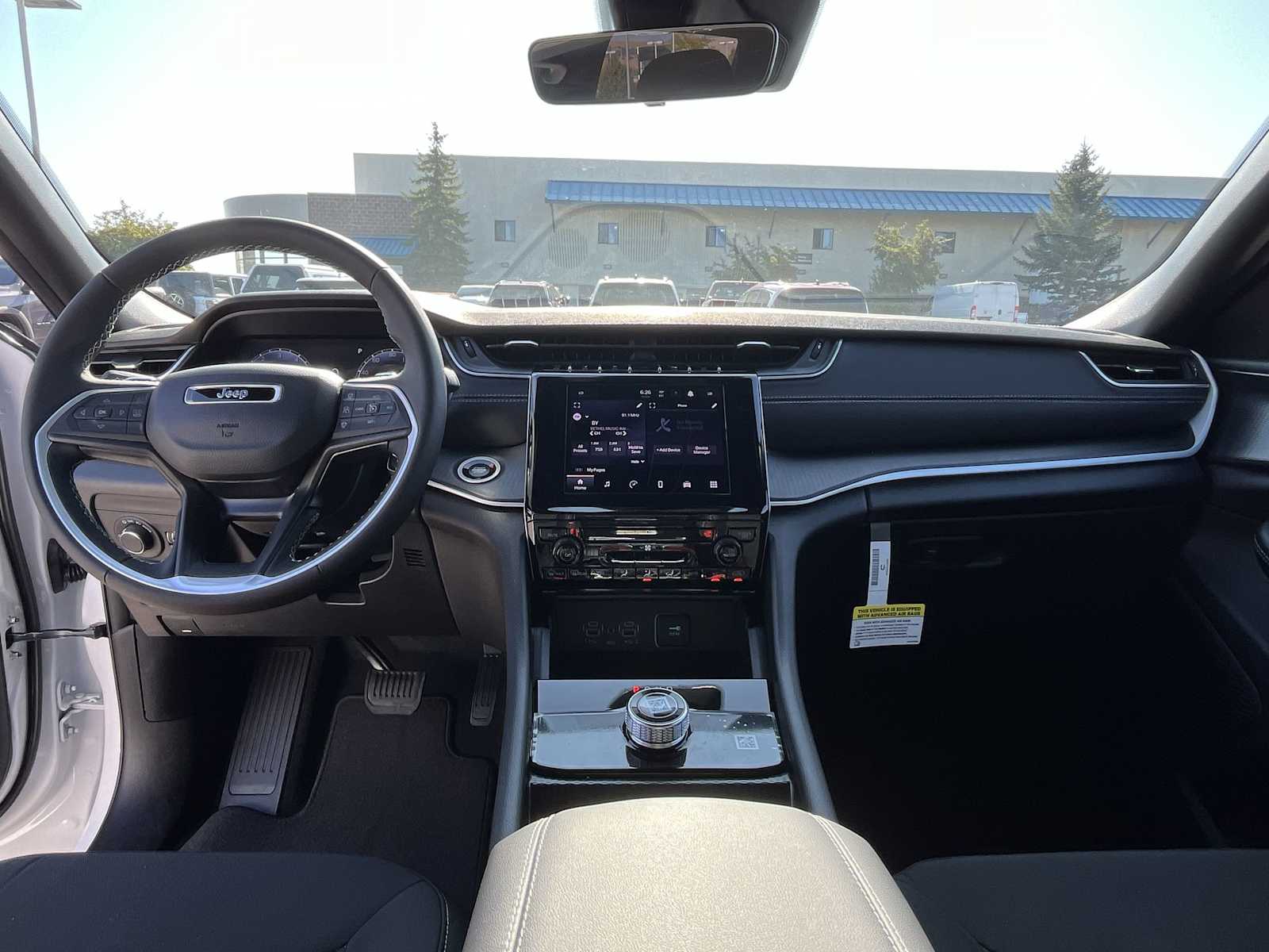 Thumbnail: 2025 Jeep Grand Cherokee - 10