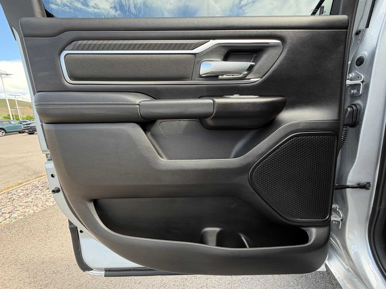 Thumbnail: 2026 RAM 1500 - 32