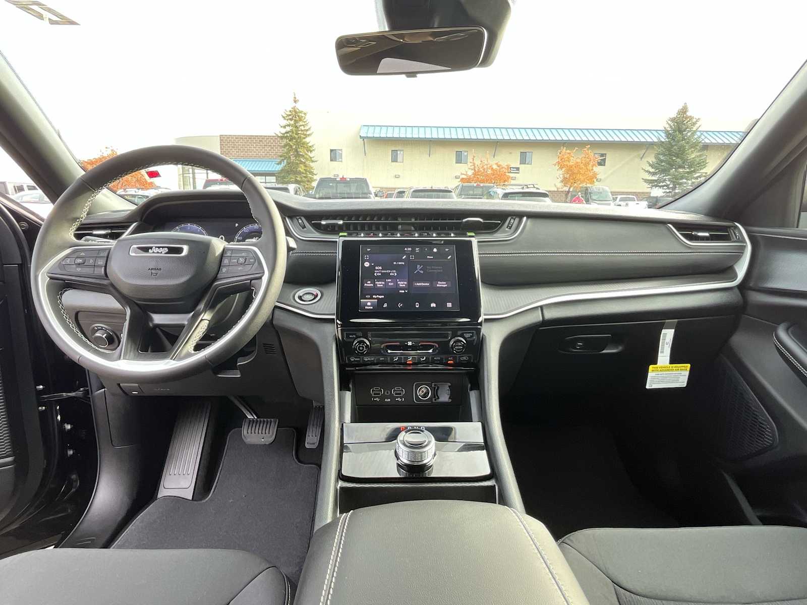 Thumbnail: 2025 Jeep Grand Cherokee - 10