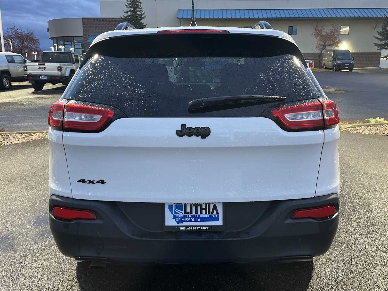 Thumbnail: 2017 Jeep Cherokee - 5