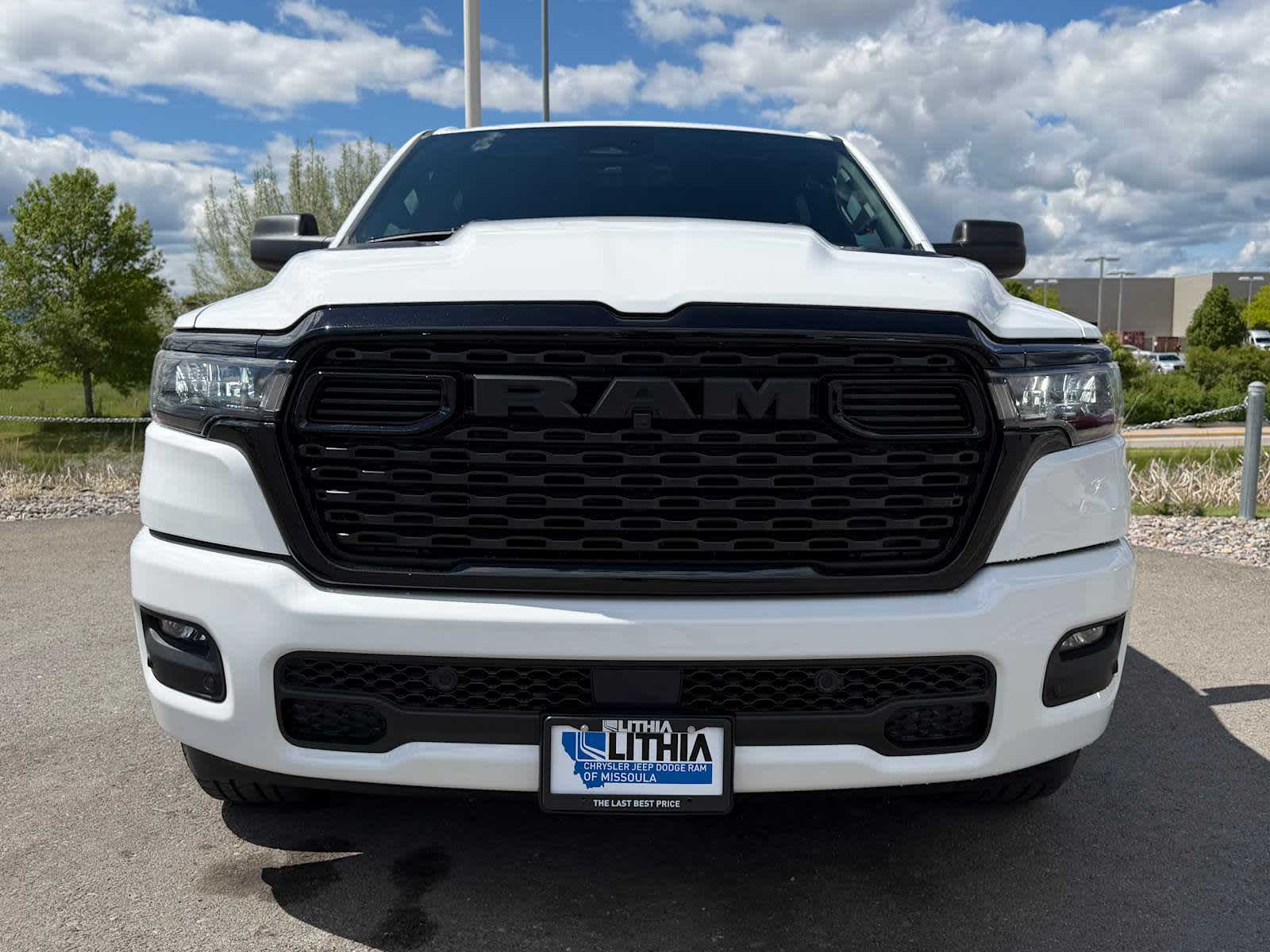 Thumbnail: 2026 RAM 1500 - 3