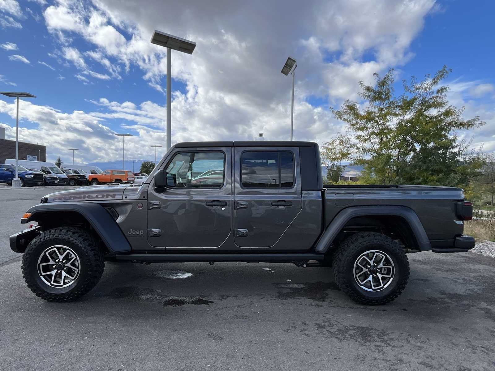 2025 Jeep Gladiator Rubicon photo 3