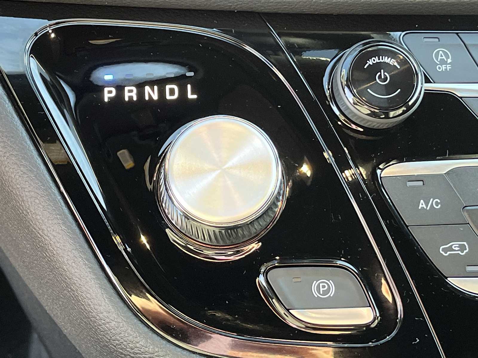 Thumbnail: 2026 Chrysler Pacifica - 17