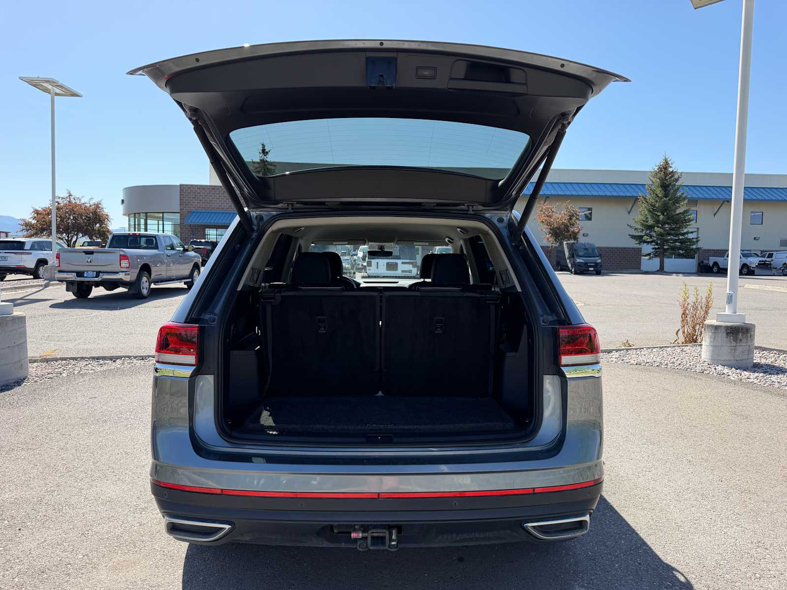 Thumbnail: 2021 Volkswagen Atlas - 9