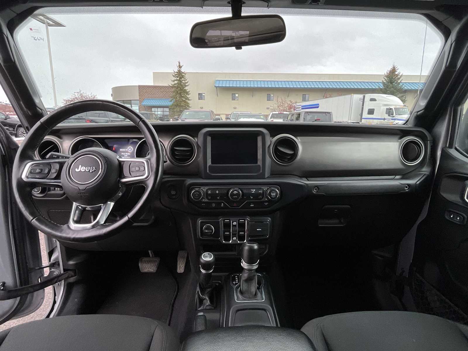 Thumbnail: 2020 Jeep Gladiator - 10