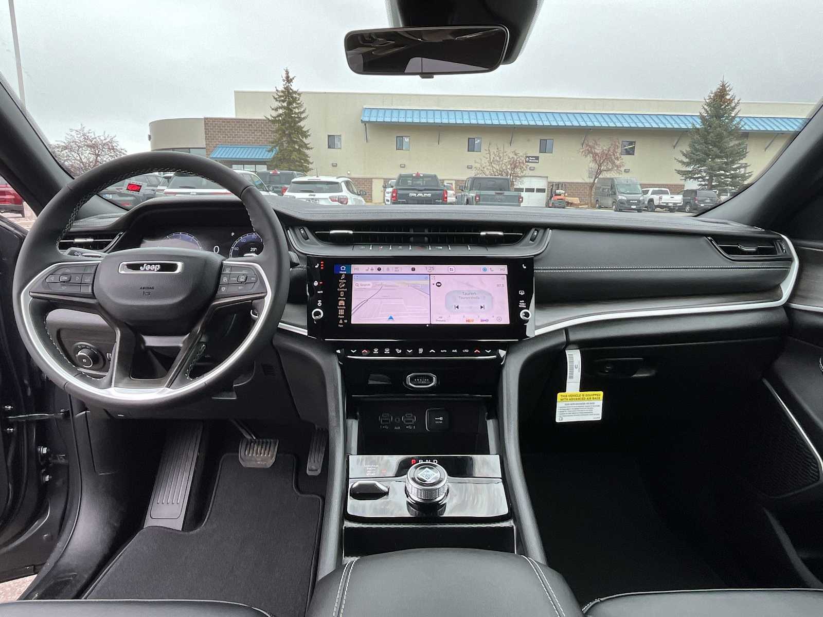 Thumbnail: 2026 Jeep Grand Cherokee - 10