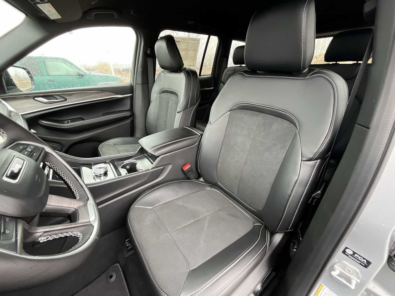 Thumbnail: 2026 Jeep Grand Cherokee - 11