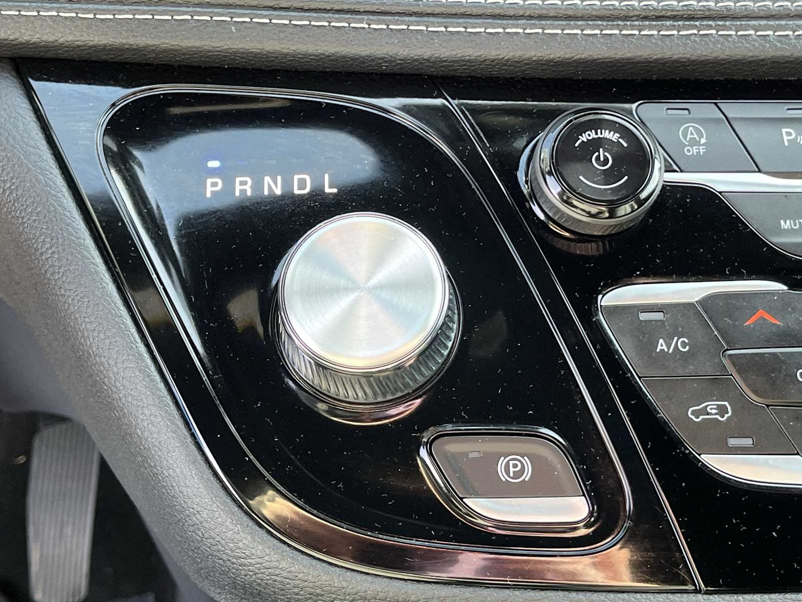 Thumbnail: 2025 Chrysler Pacifica - 17