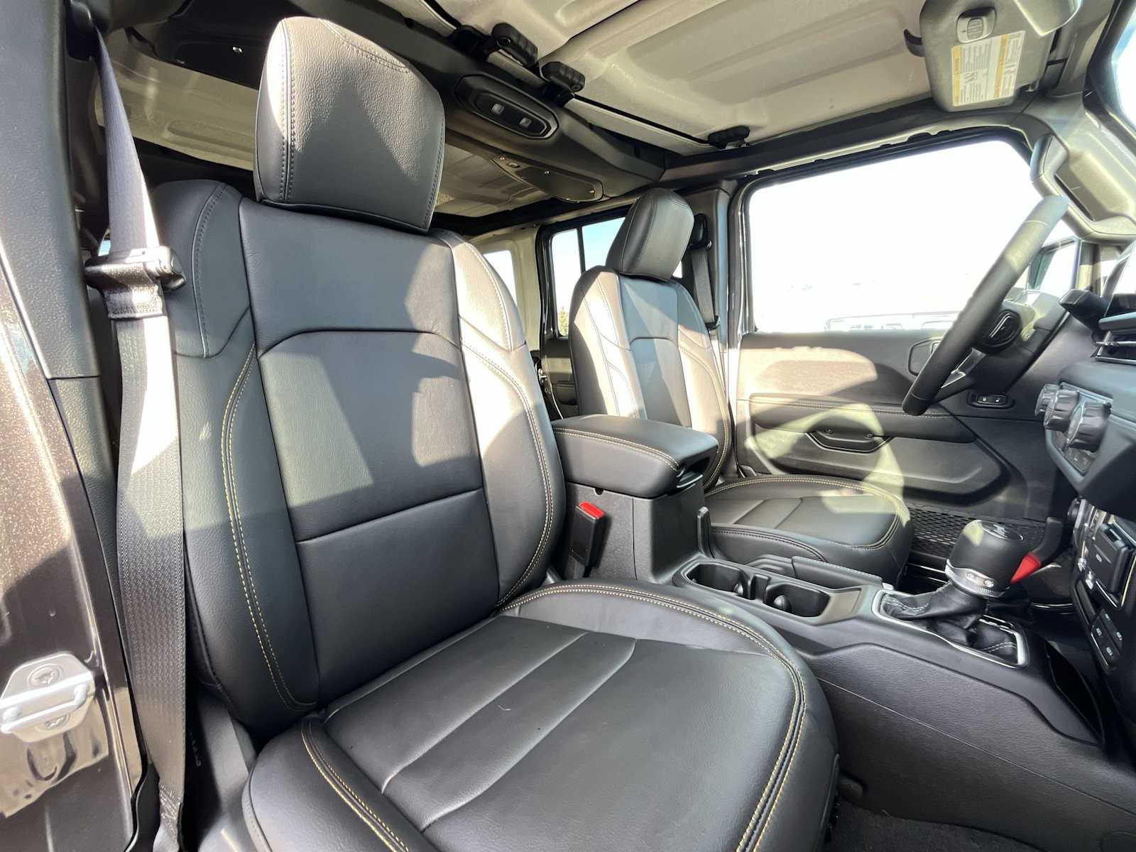 Thumbnail: 2026 Jeep Wrangler - 14