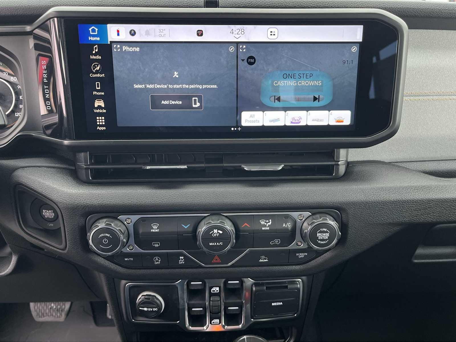 Thumbnail: 2026 Jeep Gladiator - 16