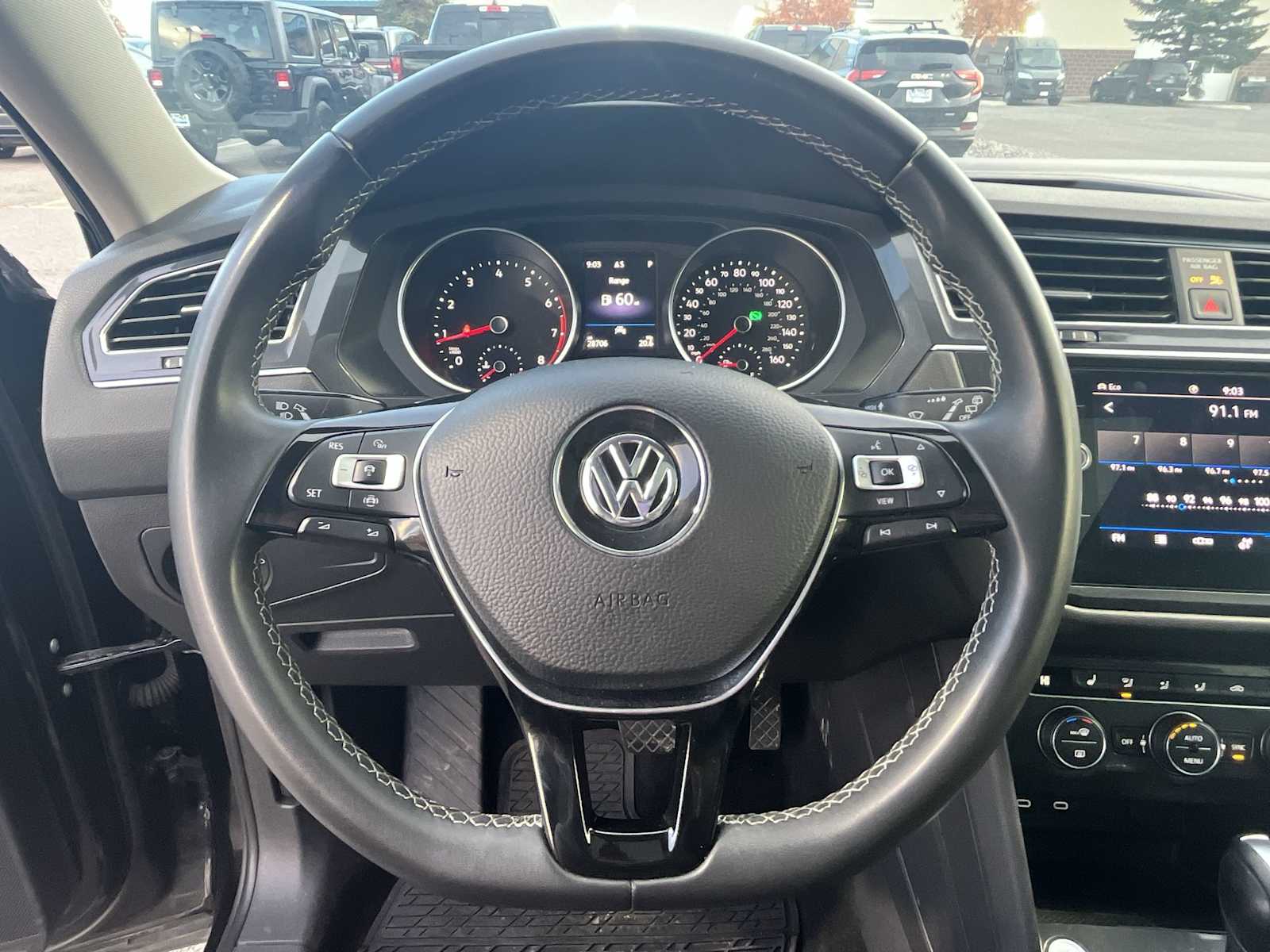 Thumbnail: 2021 Volkswagen Tiguan - 15