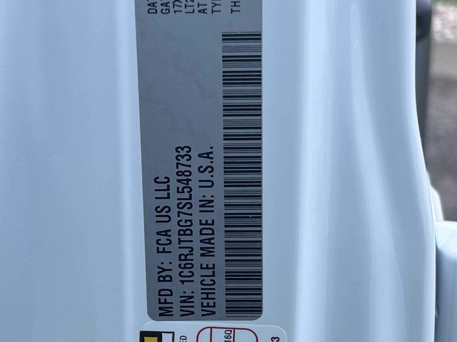 Thumbnail: 2025 Jeep Gladiator - 21