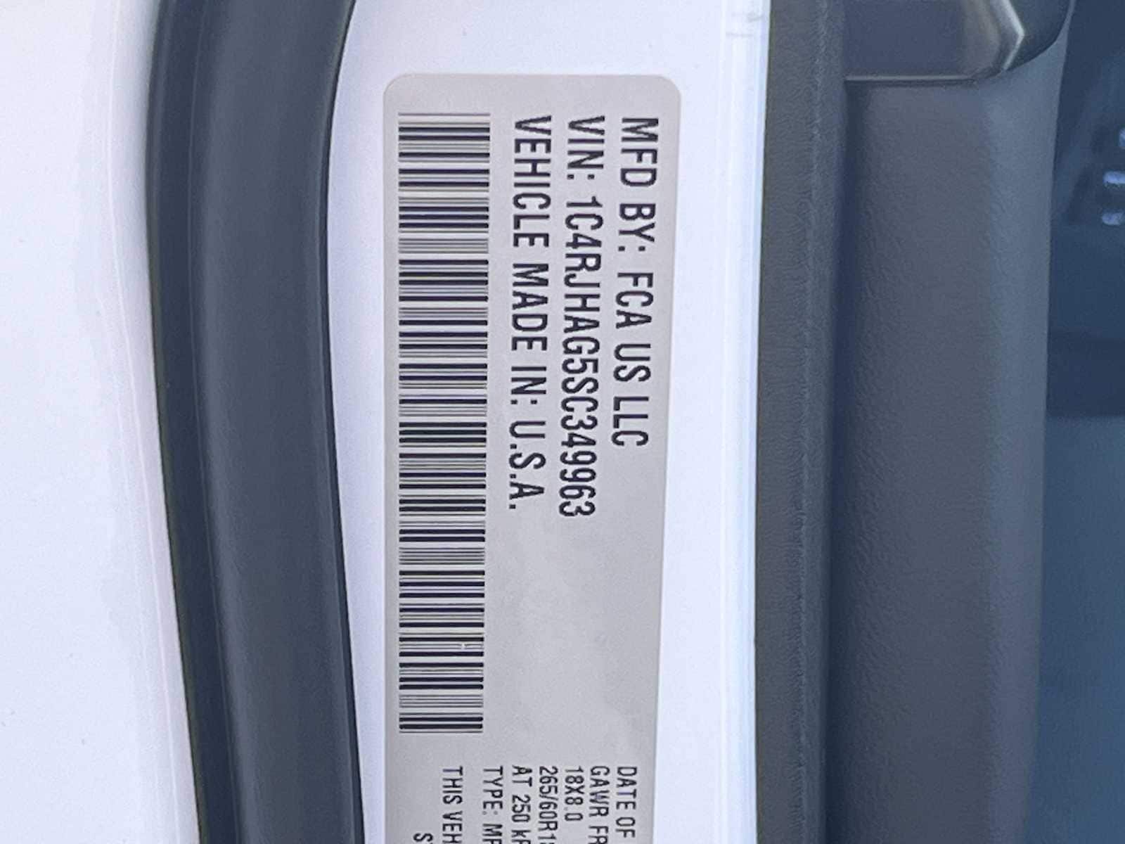 Thumbnail: 2025 Jeep Grand Cherokee - 21