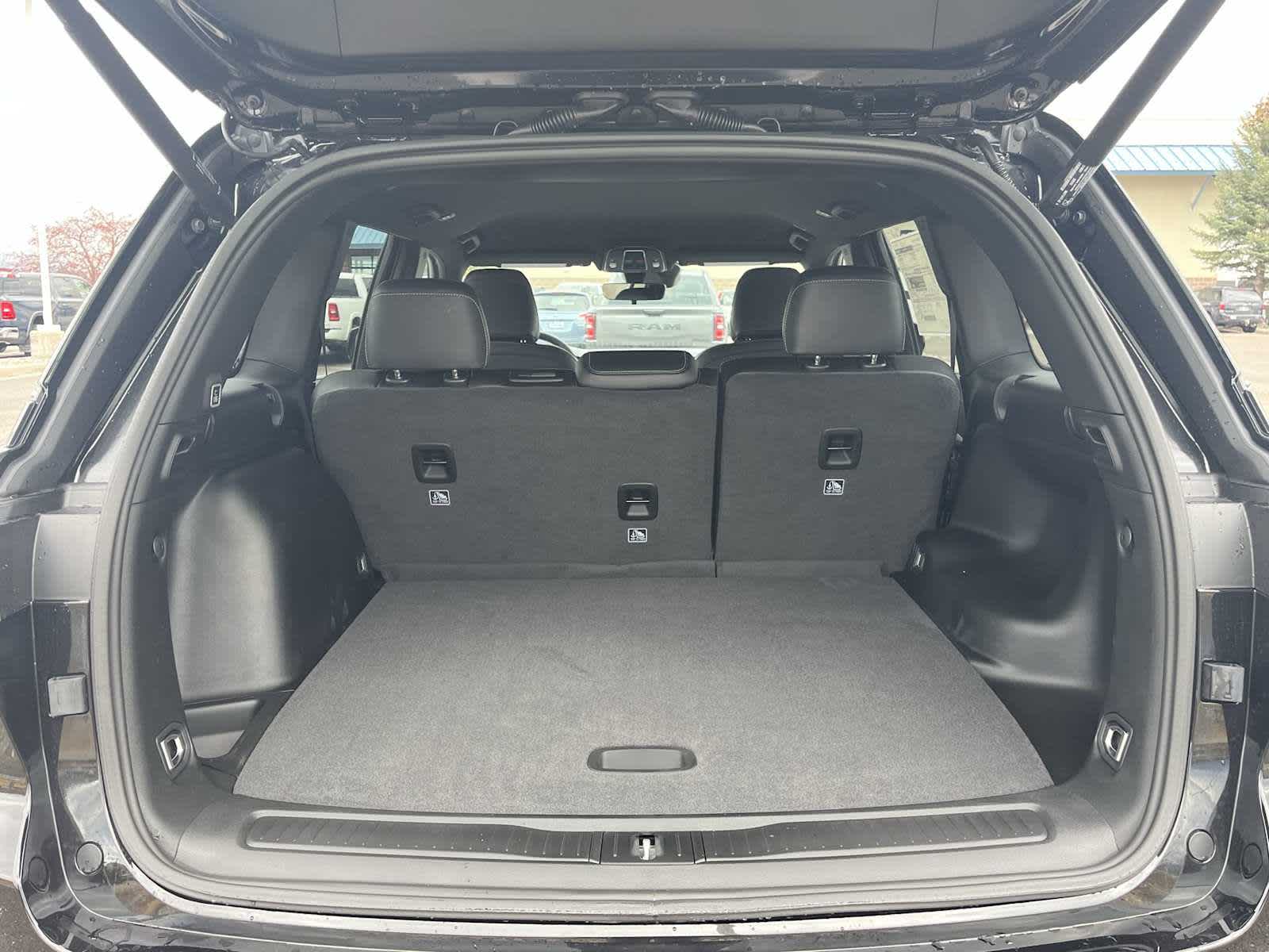 Thumbnail: 2026 Jeep Grand Cherokee - 16