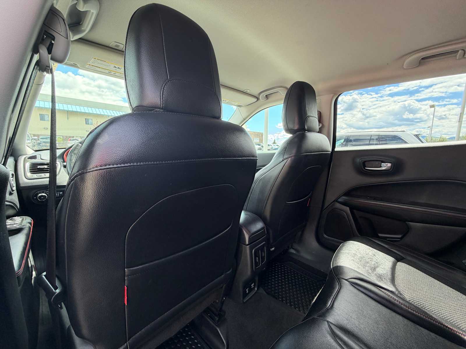 Thumbnail: 2018 Jeep Compass - 25
