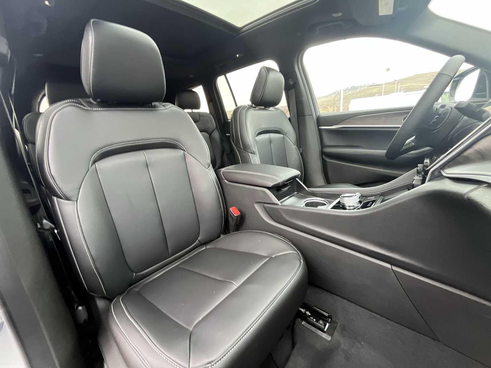 Thumbnail: 2025 Jeep Grand Cherokee - 14